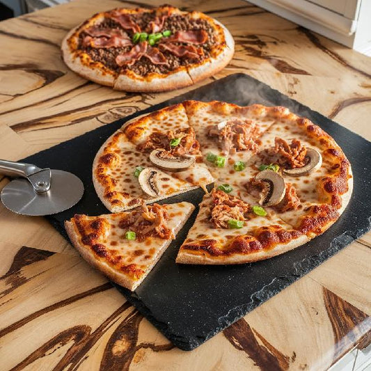 2 X Pizza 9" - 1 côtes levees & 1 Poulet BBQ 1,2 kg